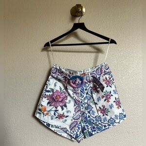 Farm Rio Romantic Bandanas shorts size SMALL. NWT!!